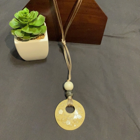 C est 1946 Necklace - Picture 5 of 5